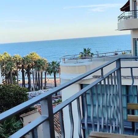 Centre Proche Canopy By Hilton Vue *